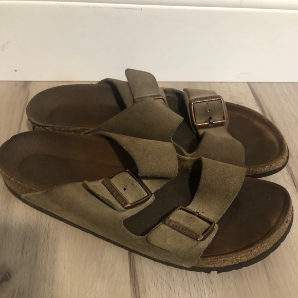 Birkenstock Shoes - Birkenstock Arizona Size 40 (9/9.5)